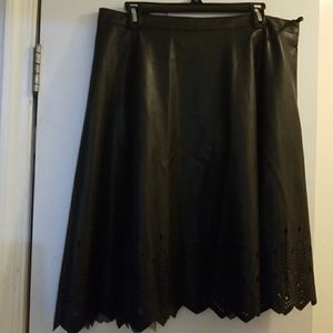 Modamix faux leather skirt (new no tags)